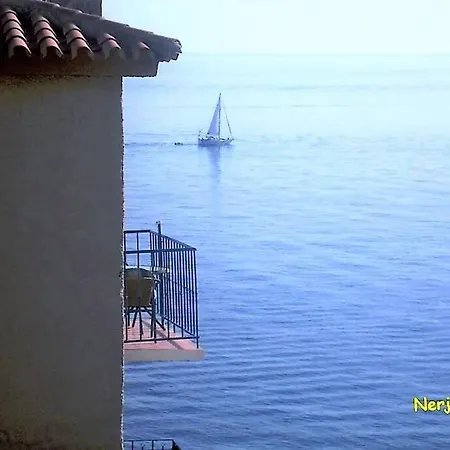 Balcon Del Duende : Seafront Paradise Apartment Nerja
