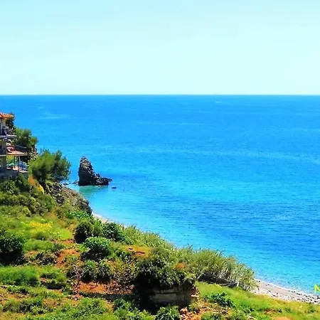 Balcon Del Duende : Seafront Paradise