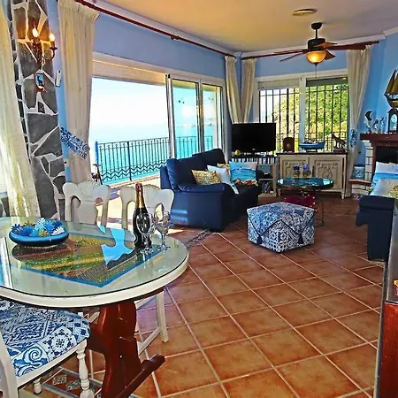 شقة Balcon Del Duende : Seafront Paradise نيرخا